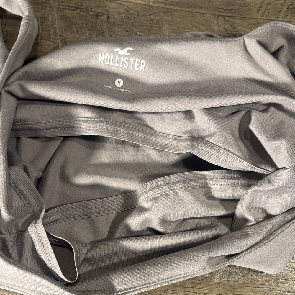 Hollister Women's Square Neck Crop Greige Top - Size M - Picture 7 of 7